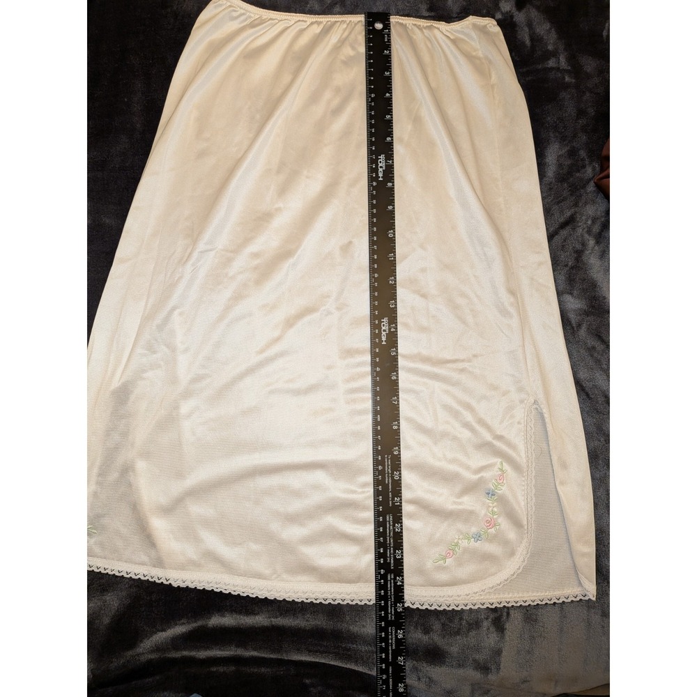 Vintage Ivory Floral Embroided slip skirt Sz S cottage fairy lingerie coquette